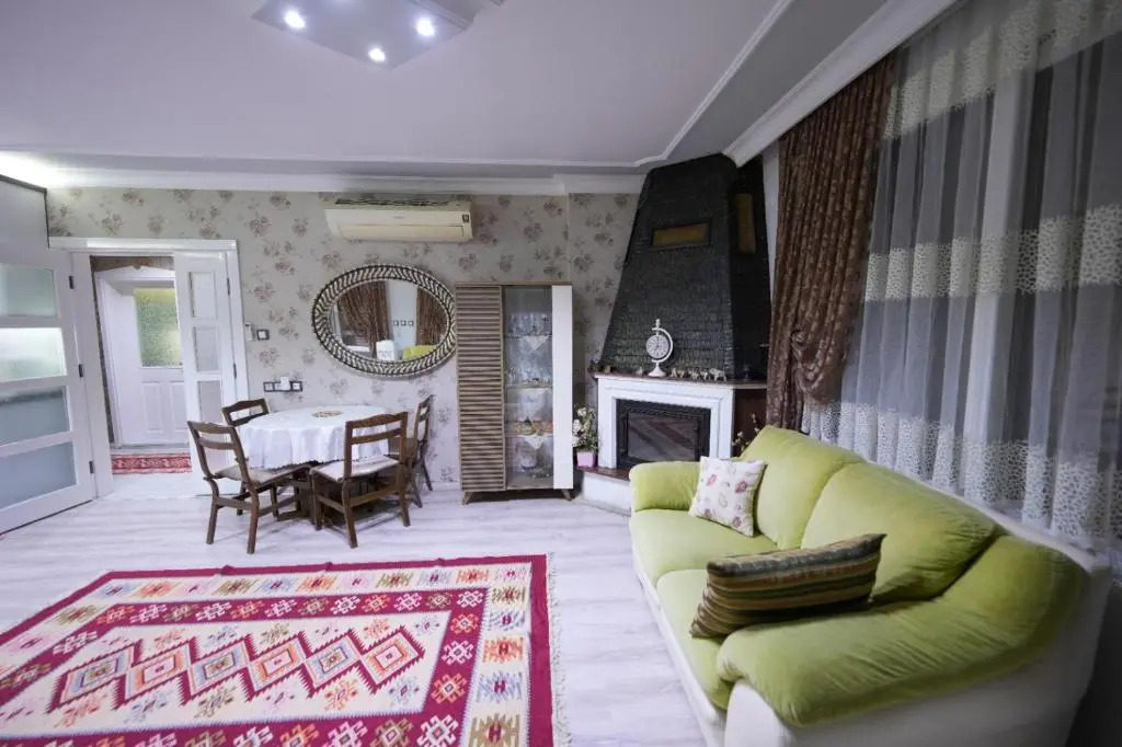 Havuz garaj deniz barbekü, 4 oda 3 banyo klimalı villa , Bahçesinde organik meyve sebze sizi bekliyoruz