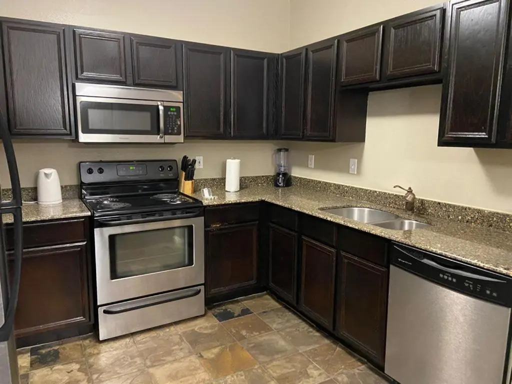 Resort Style Apt/Home in Houston Medical Centre