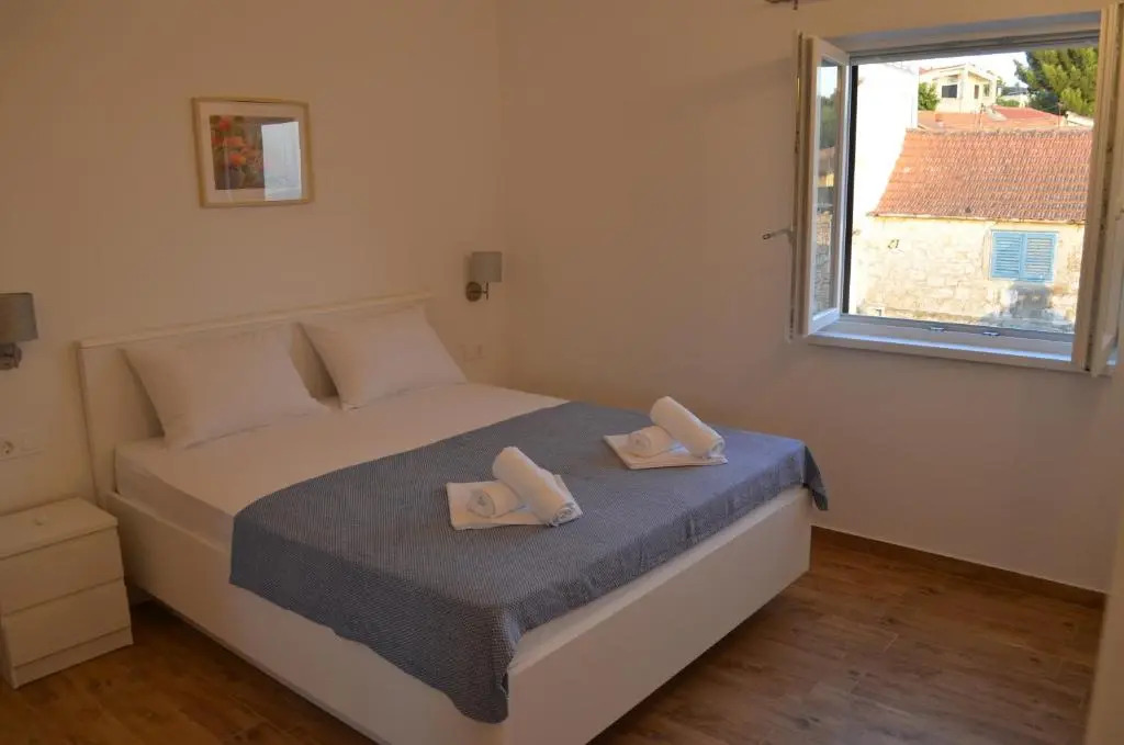 Apartments V&V-Murter Hideaway