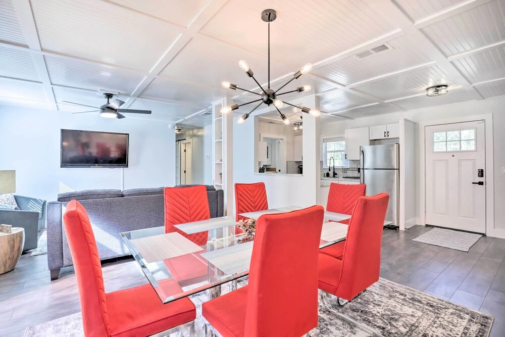 Modern Florida Home ~ 5 Mi to Surfside Park!