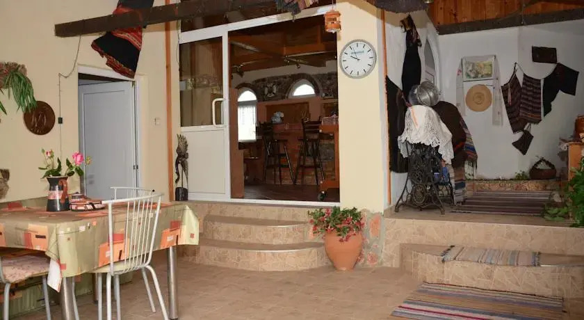 Guest House Mezhdu Dva Svyata-Stamovi