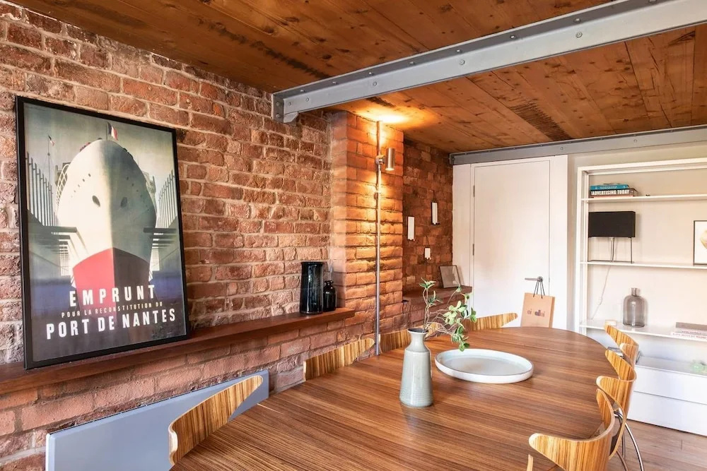 Stylish 2 Bed Duplex Flat in Castlefield