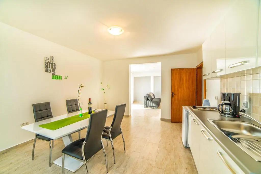 Apartments Ori