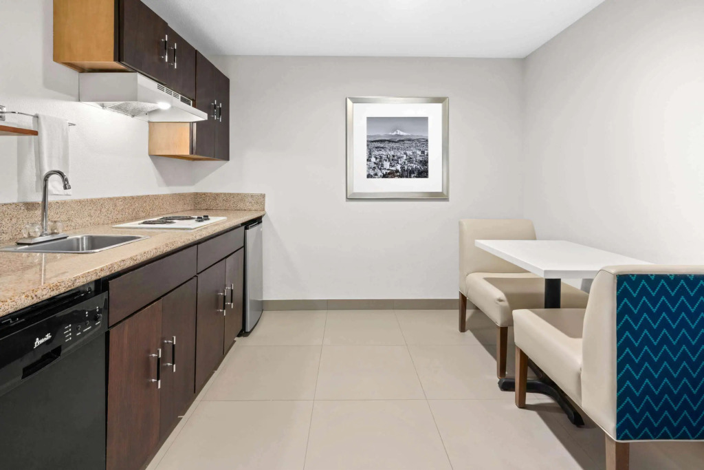 La Quinta by Wyndham Portland NW