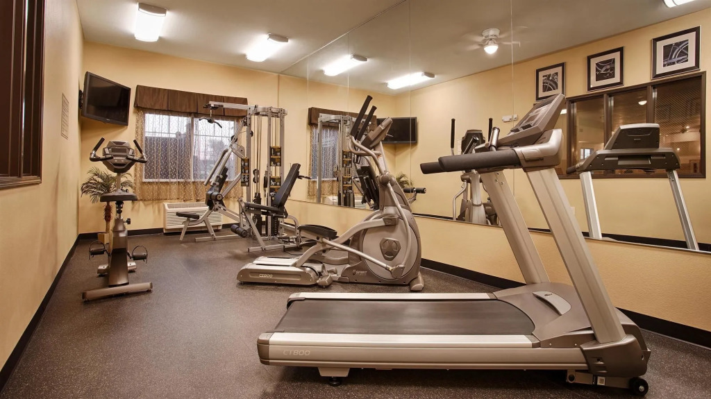 Best Western Plus Seminole Hotel & Suites