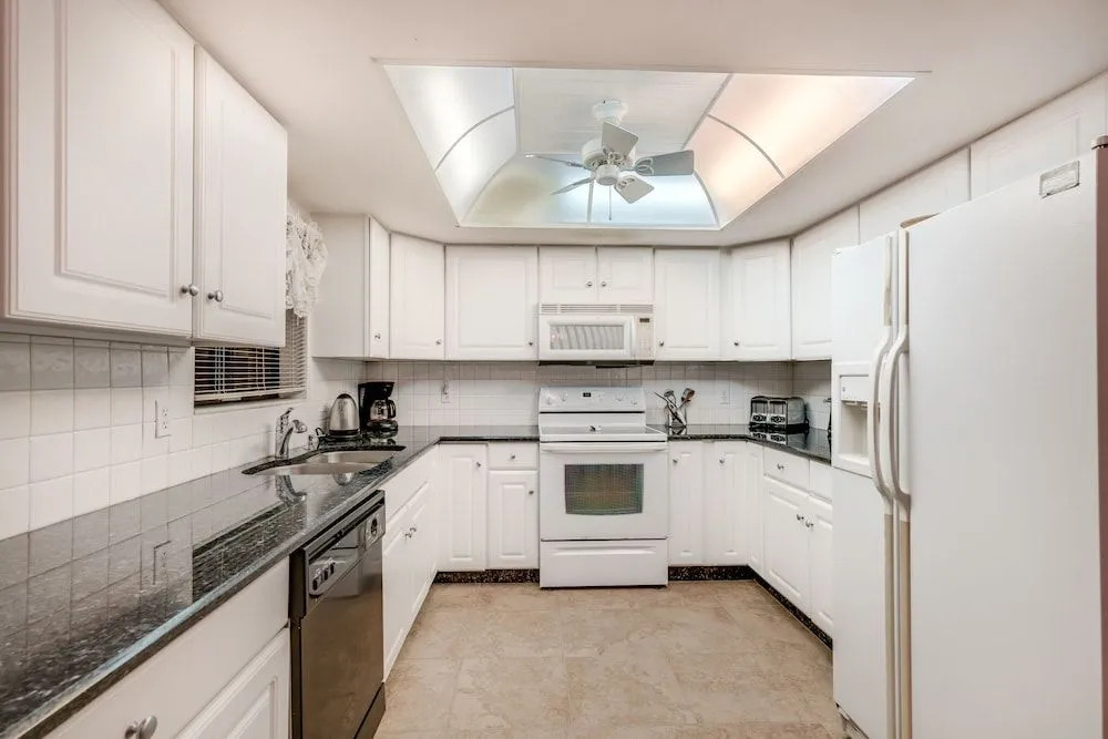 Reflections on the Gulf by Distinctive Beach Rentals