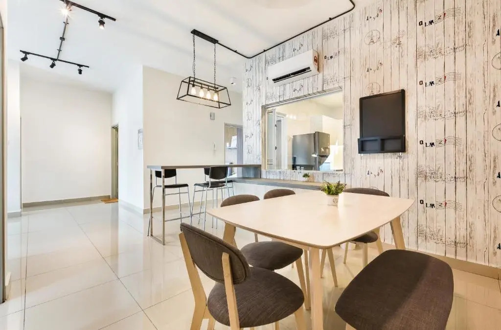 Seasons Larkin Apartment By RR JBcity