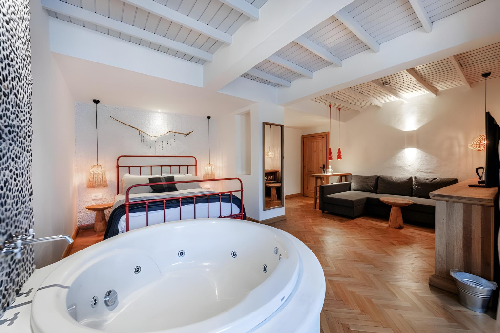 Yacht Boheme Hotel-Boutique Class