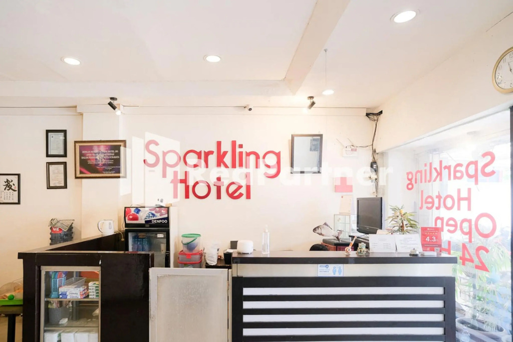 RedDoorz at Sparkling Hotel Surabaya