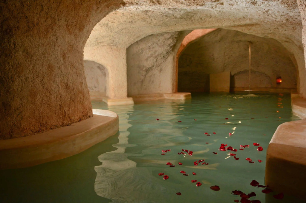 Hotel Zentik Project & Saline Cave