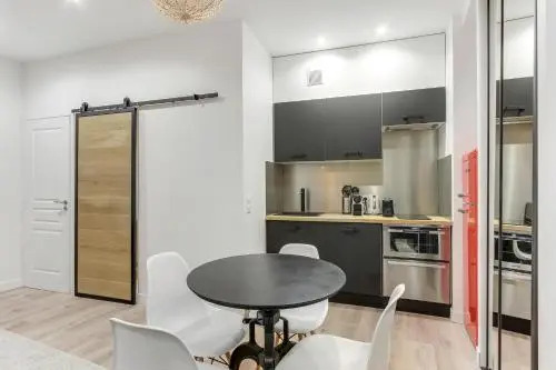 Pick A Flat's Apartment in Montorgueil - Rue Greneta