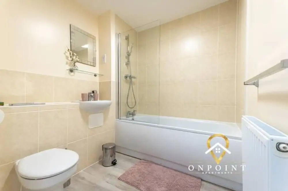 ✰OnPoint-STUNNING 2 Bed/2 Bath Flat -Free Parking✰