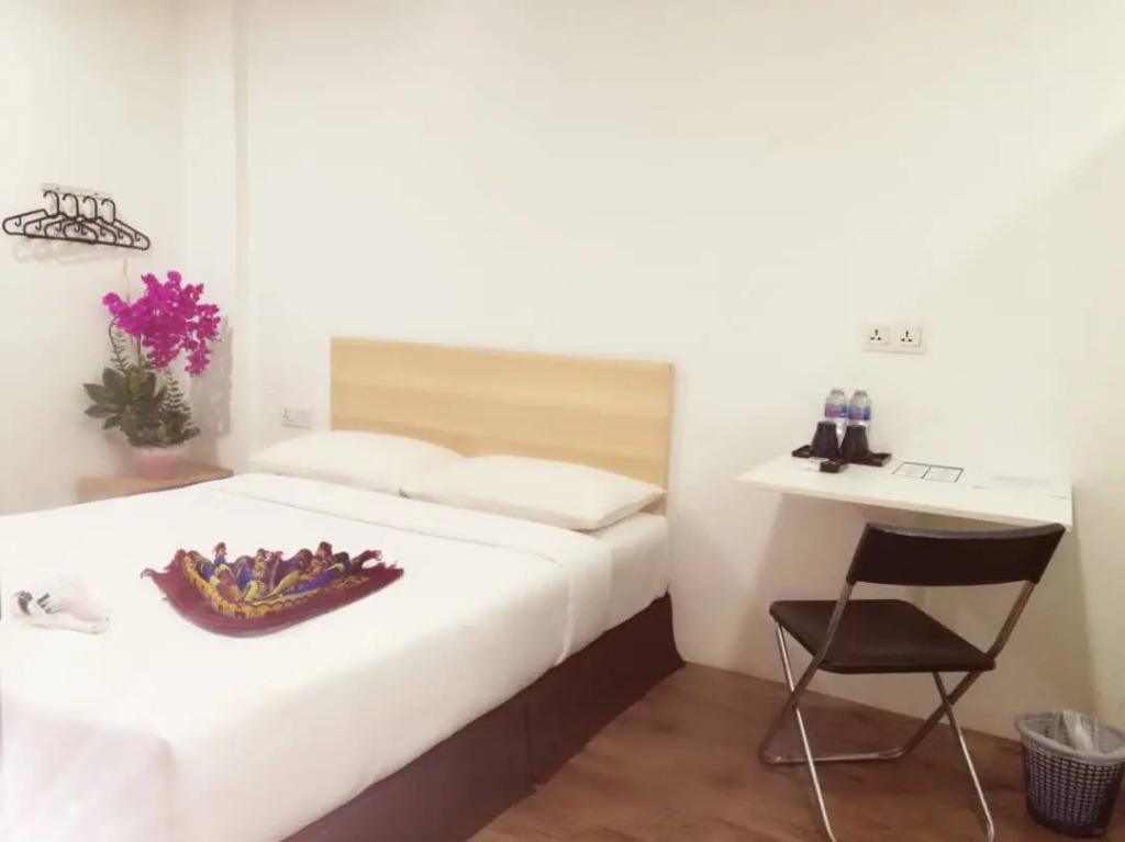 NORTH CITY HOTEL