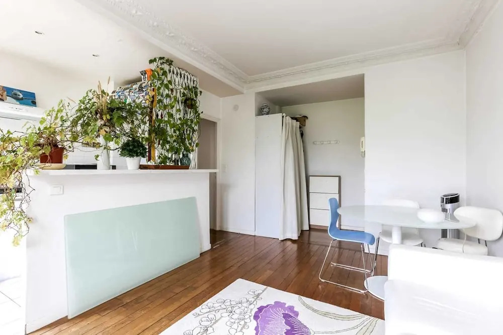 Spacious & Bright Apartment for 2 in Faidherbe/nation