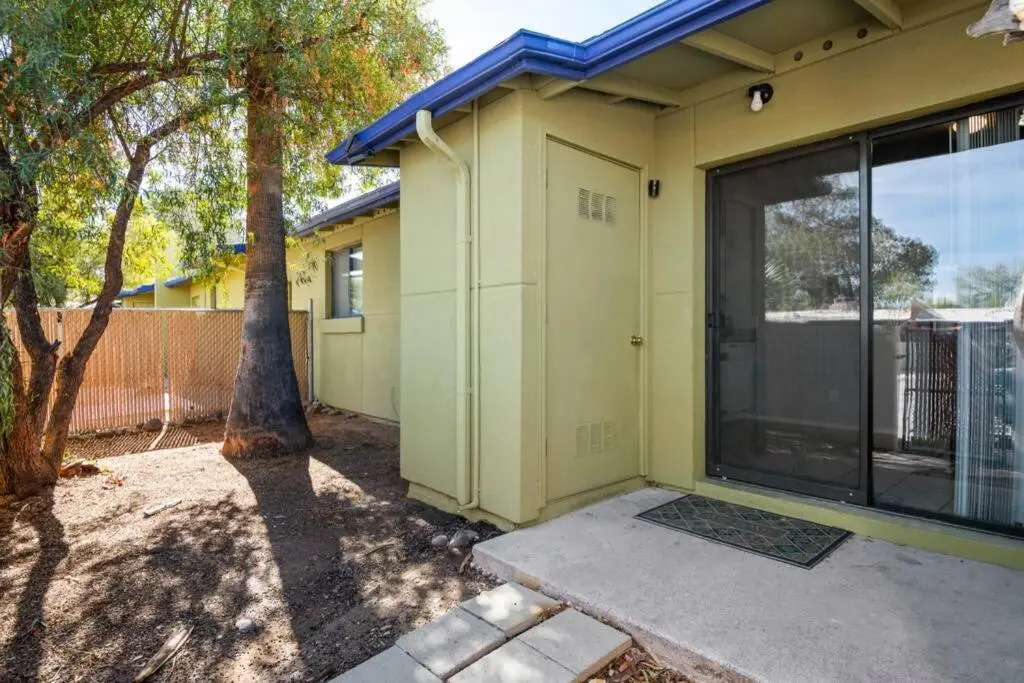 Sunset Foothills 2BR/1BA Condo; Mins to UofA,Hiking,&Food