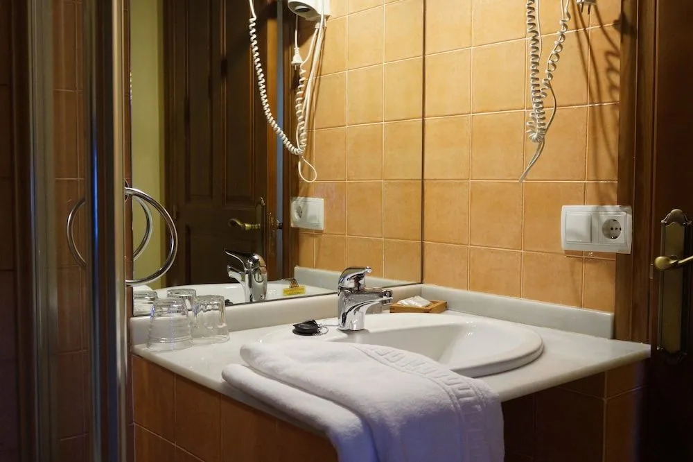 Hotel Rural Palacio Fernández Heres