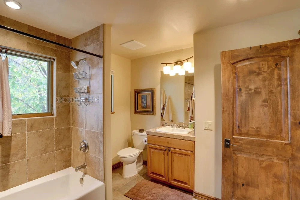 On Main St: 2 Mtn-view Units w/ Yard in Ouray