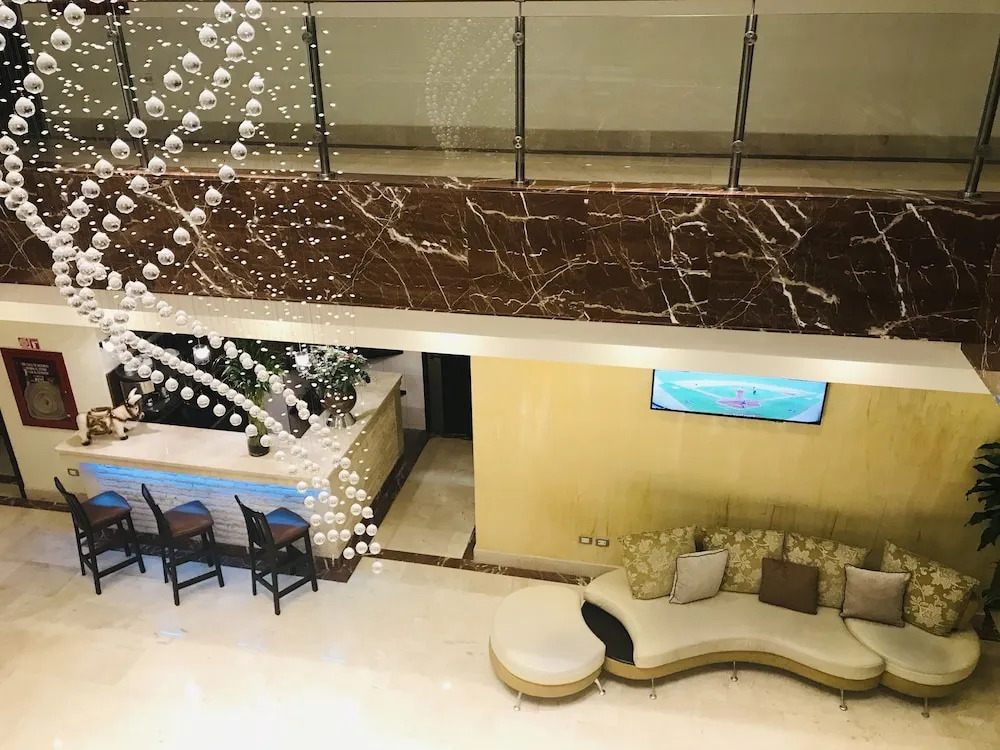 Waldorf Hotel