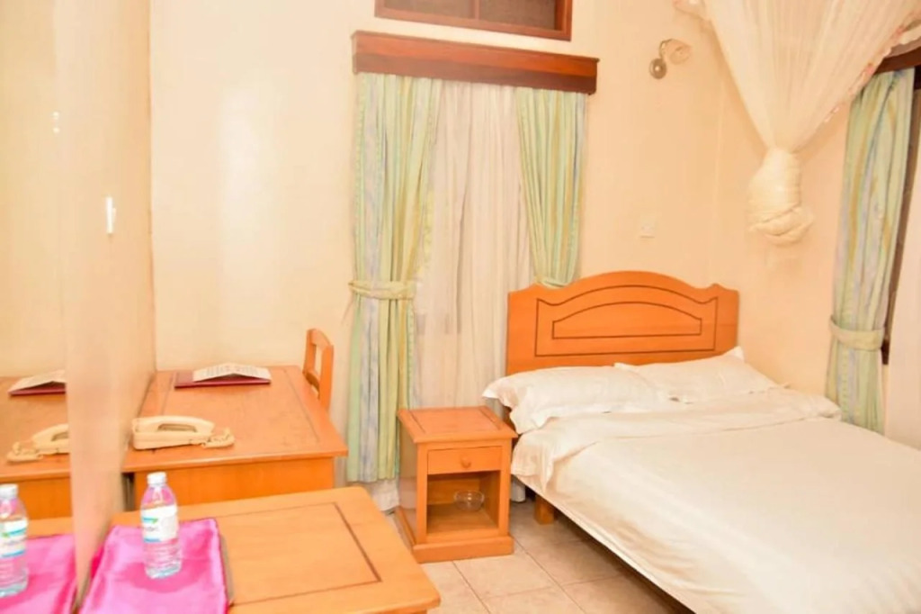 MAKERERE UNIVERSITY GUEST HOUSE