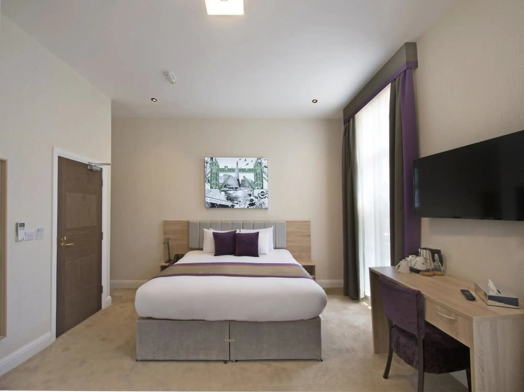 OYO Townhouse 30 Sussex Hotel