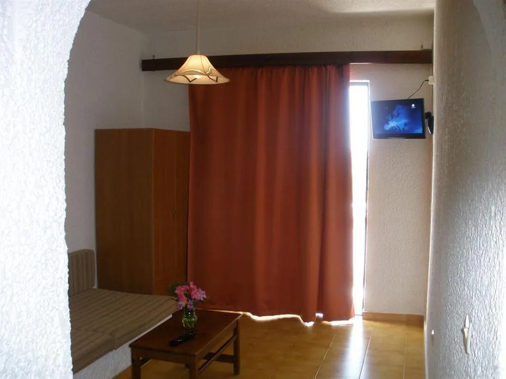 Karavos Hotel Apartments