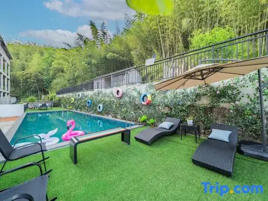 Mogan Moye and Ju Private Hot Spring Stream Tracing Design Villa