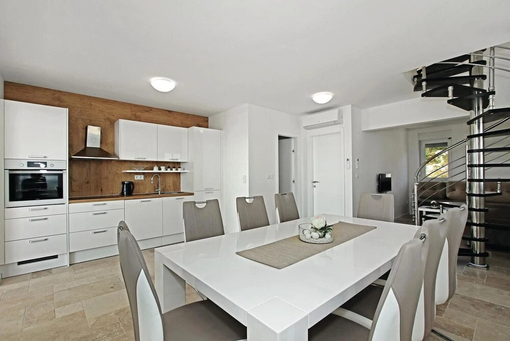 Amazing Home in Sibenik With Wifi and 3 Bedrooms
