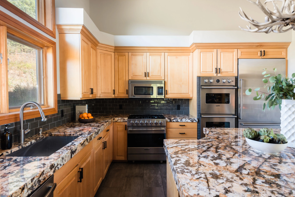 Sleeps 16! Modern Home Mins From Deer Valley! w/ Hot Tub  ❤ by AvantStay