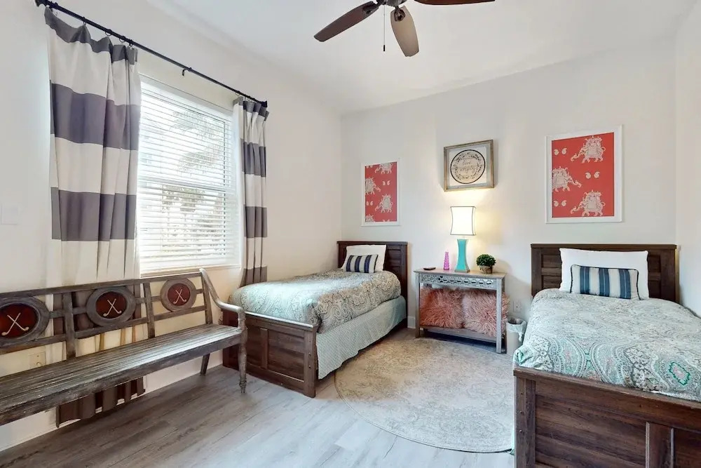 Second Floor, Dog-friendly Condo With Shared Pool, High-speed Wifi, & Central AC