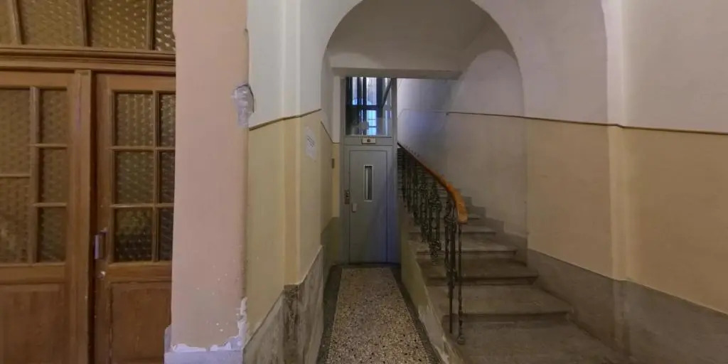 Via Battisti 13 (Adults Only)