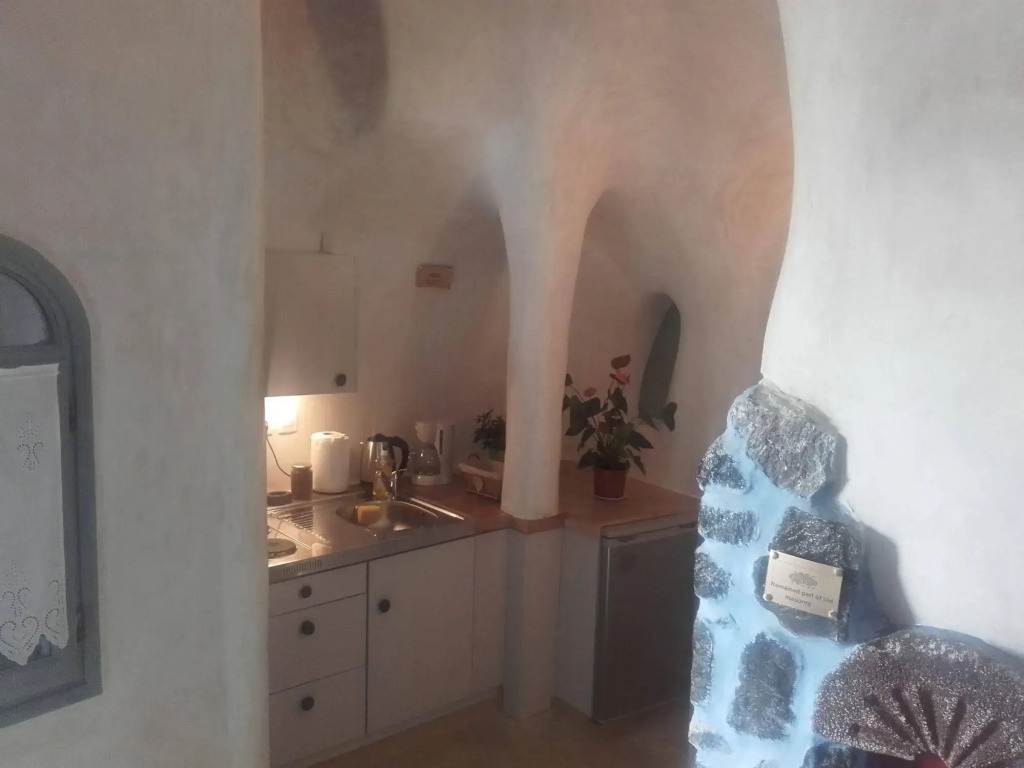 Aura Caves