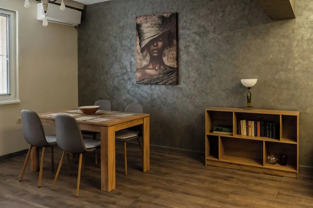 Apartment 8