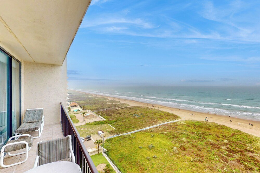 Gulf-view 3BR Penthouse: Suntide III - Unit 1105