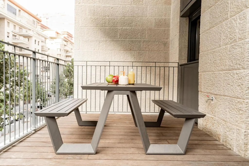 Designed 2BR with 2 bathroom, Terrace and Parking