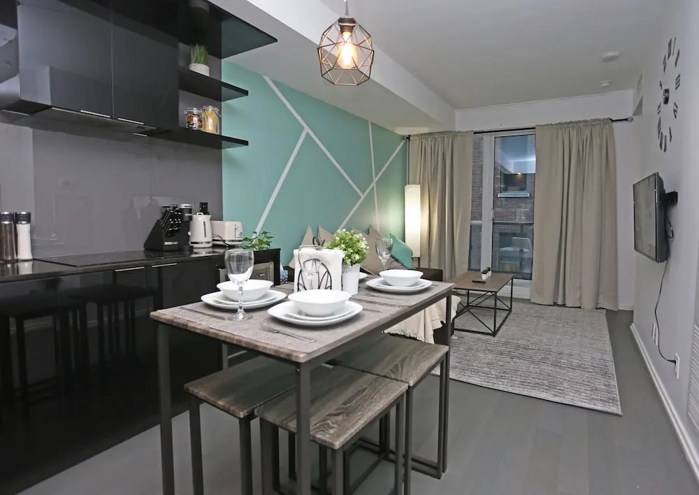 Marvelous 2 Bdrm in Downtown Toronto
