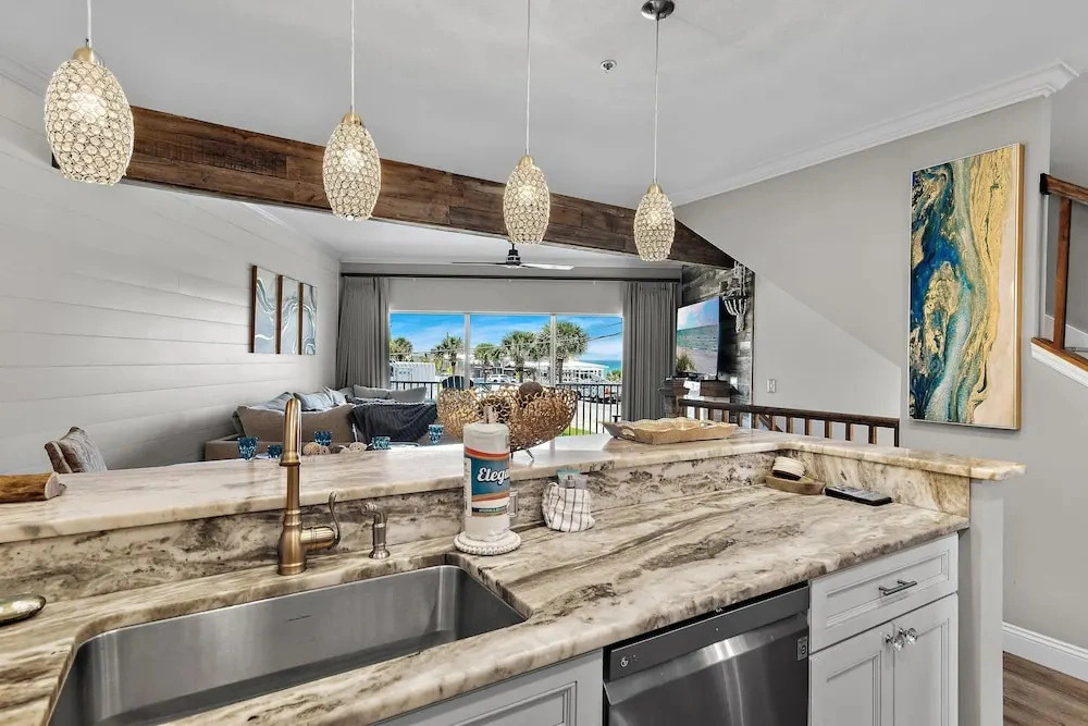 Beach Pointe 102- The Salty Seahorse