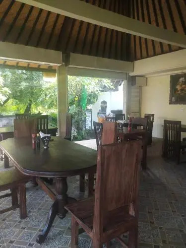 Santa Fe Homestay & Warong