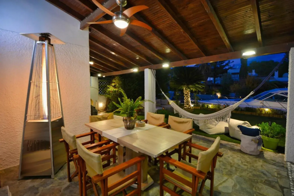 Villasonboard Dock Villa 3 Bed, 3 Bath, Canal, Greek Venice Porto Hydra