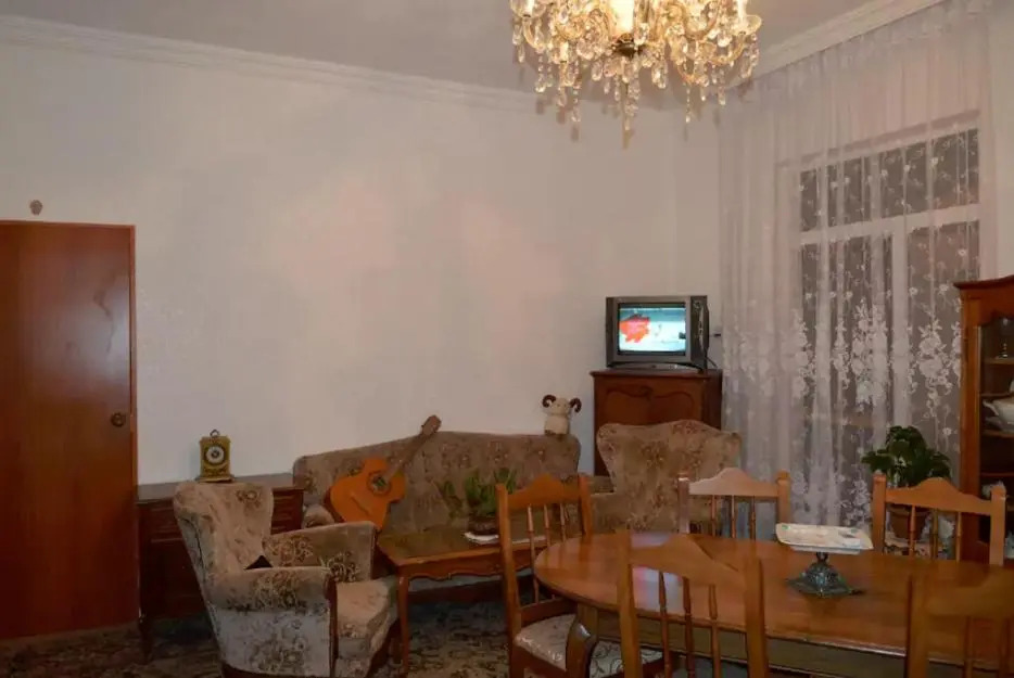Guest House 151-2
