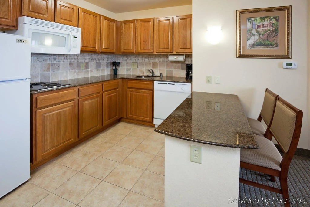 Staybridge Suites Milwaukee Airport South by IHG
