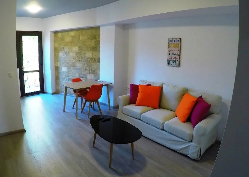 Mulberry Apartments