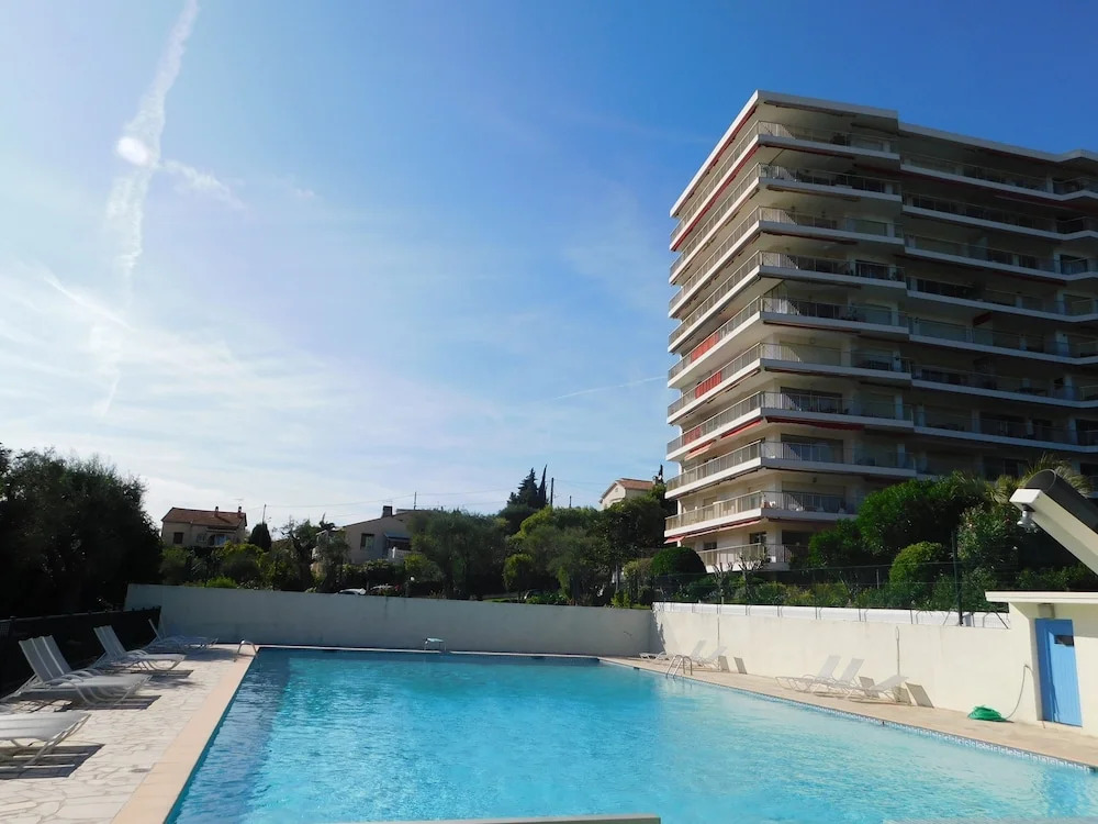 T2 Le Chambord vue panoramique piscine