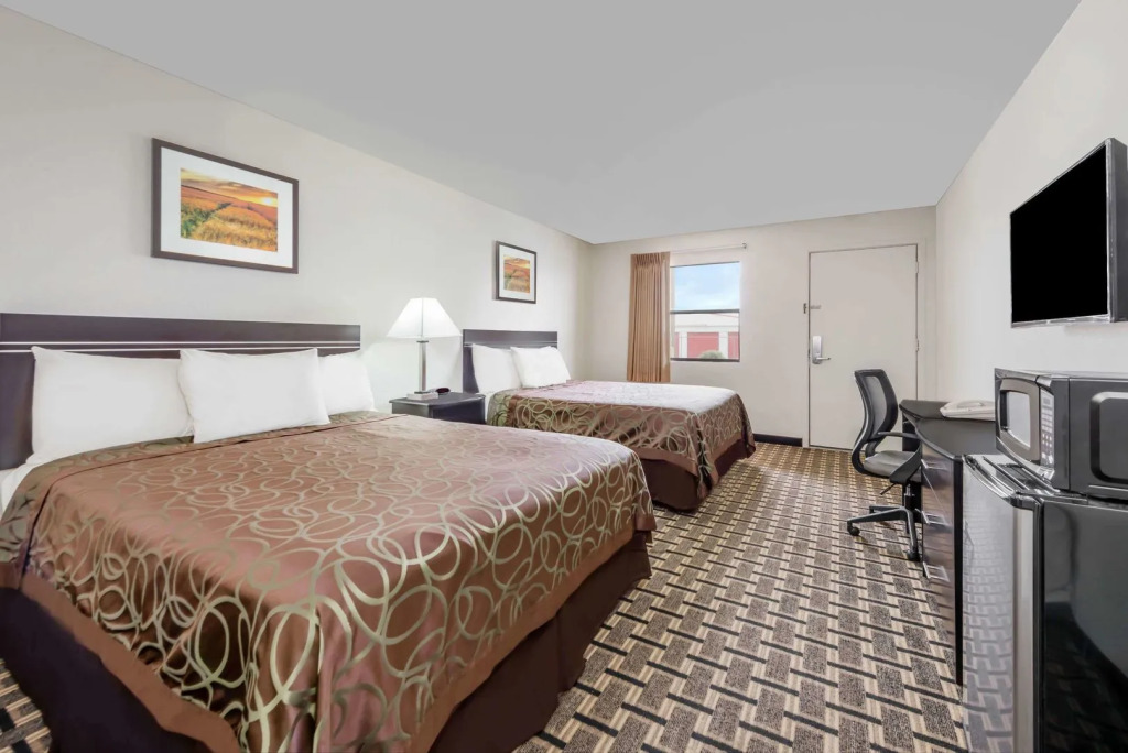 Knights Inn Slaton