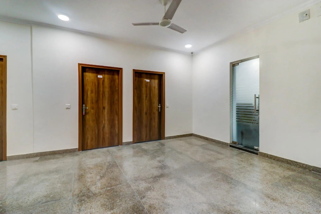 CAPITAL O40858 Grand Suites
