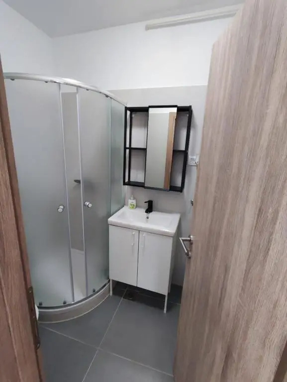 Peaceful apartment near airport
