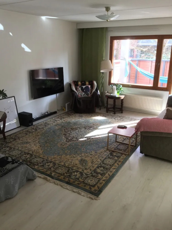 Large artsy apartment in Pasila