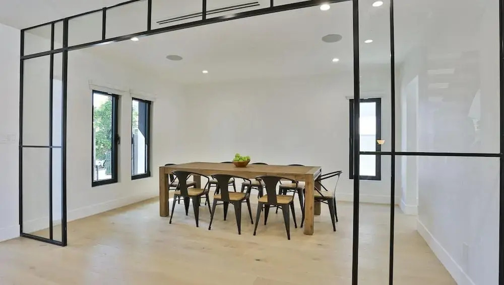 Spacious 5 Bedroom West Hollywood Home With Pool