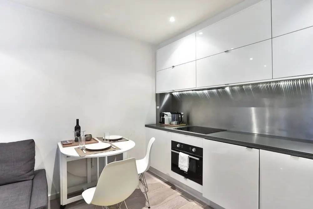 Luxurious and Spacious 1 Bedroom Apartment - South Kensington/ Chelsea