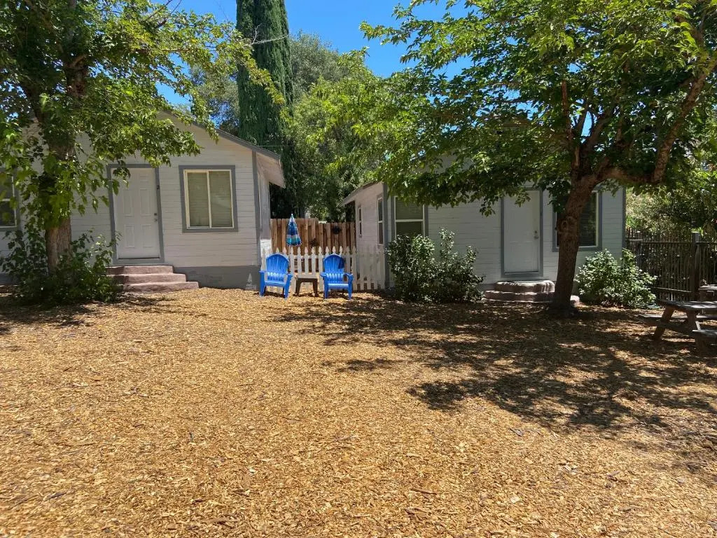 Clearlake Cabins & Boat Parking