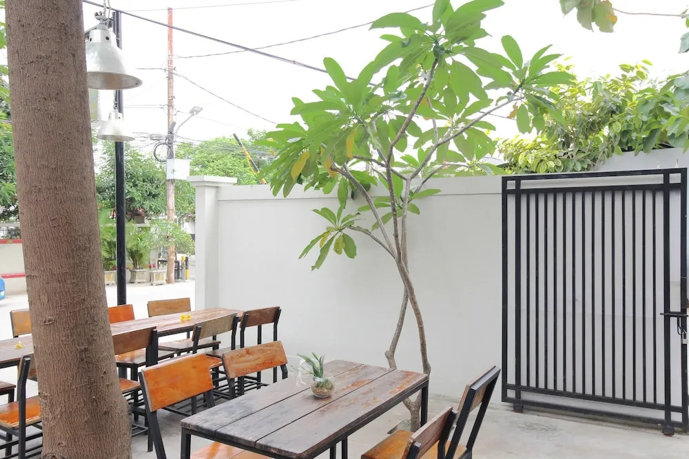 Airy Eco Syariah Petukangan Kemajuan 45B Jakarta